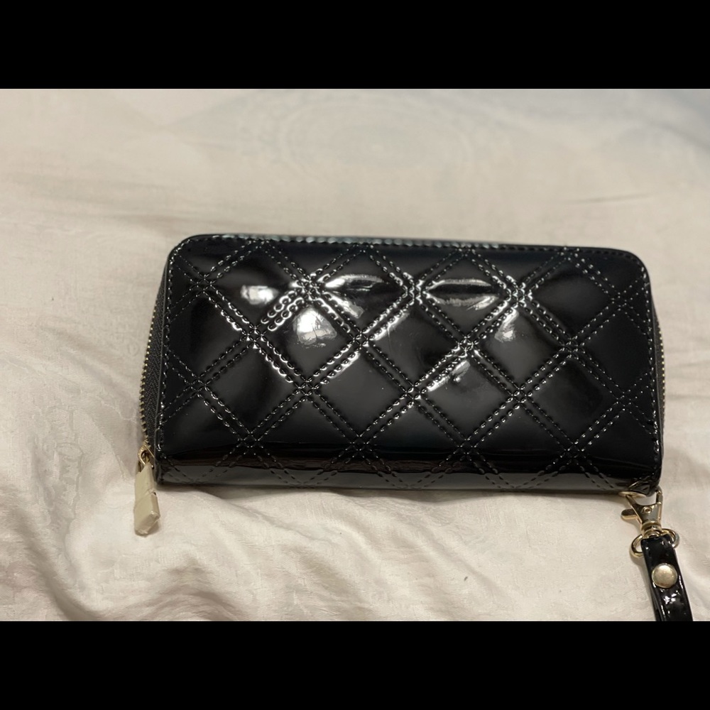 Michael Kors Black Wallet like brand new $20 - Picture 6 of 6